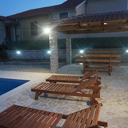 Holiday home Rencic Gabonjin